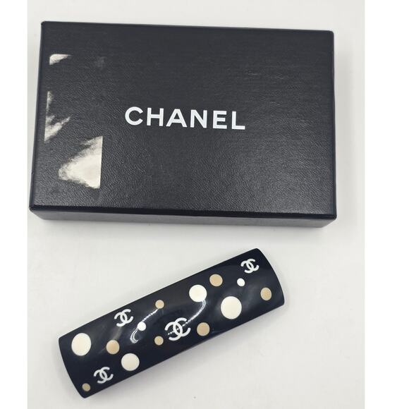Chanel Black white Polka Dot Interlocking CC Hair Clip display picture 3